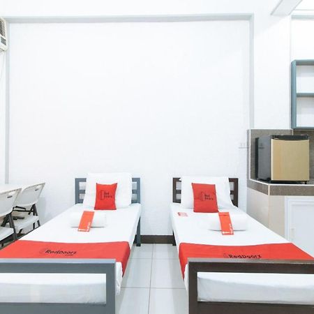 Reddoorz Plus Near Tambo Paranaque Paranaque City Exterior foto