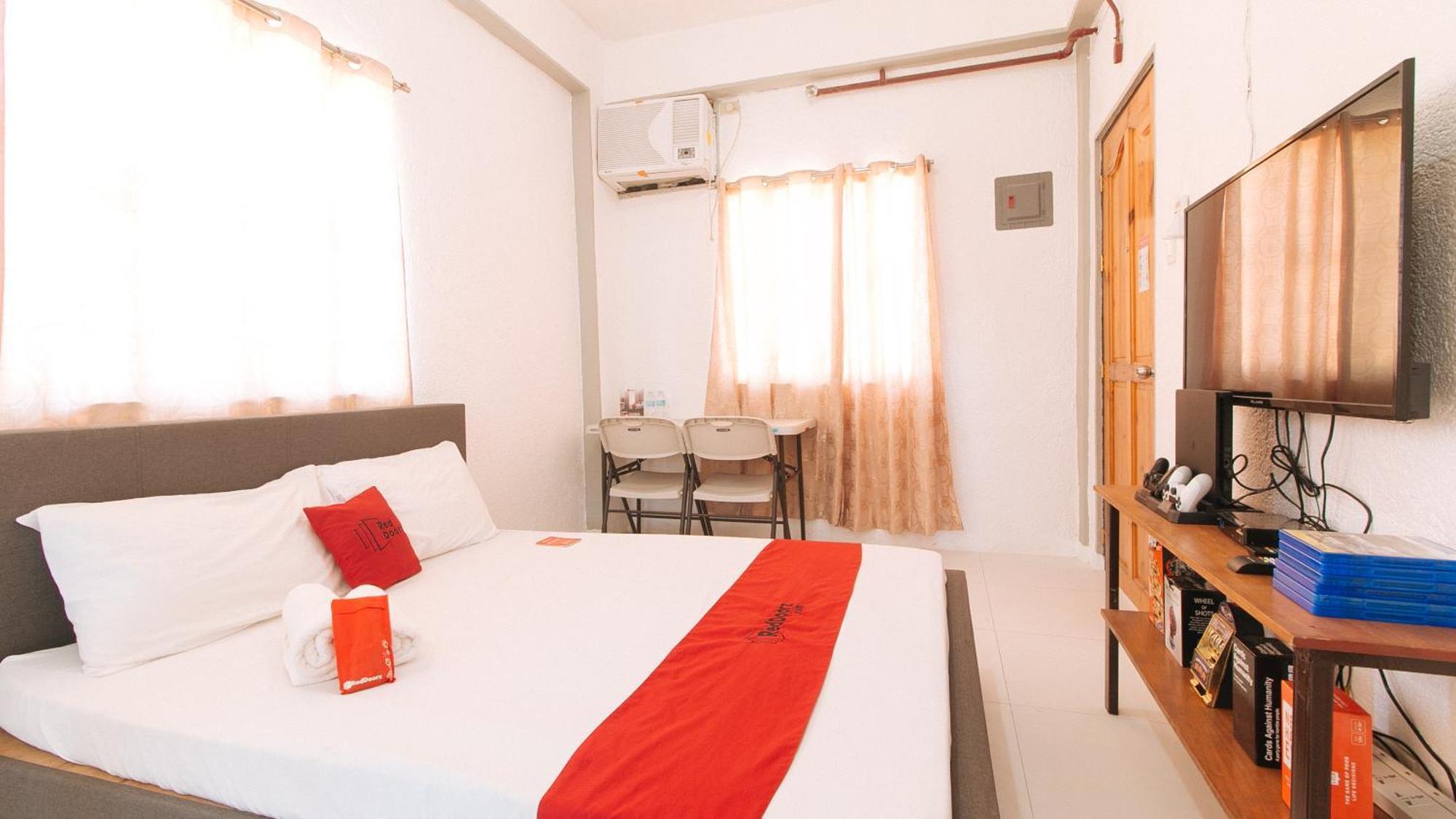 Reddoorz Plus Near Tambo Paranaque Paranaque City Exterior foto