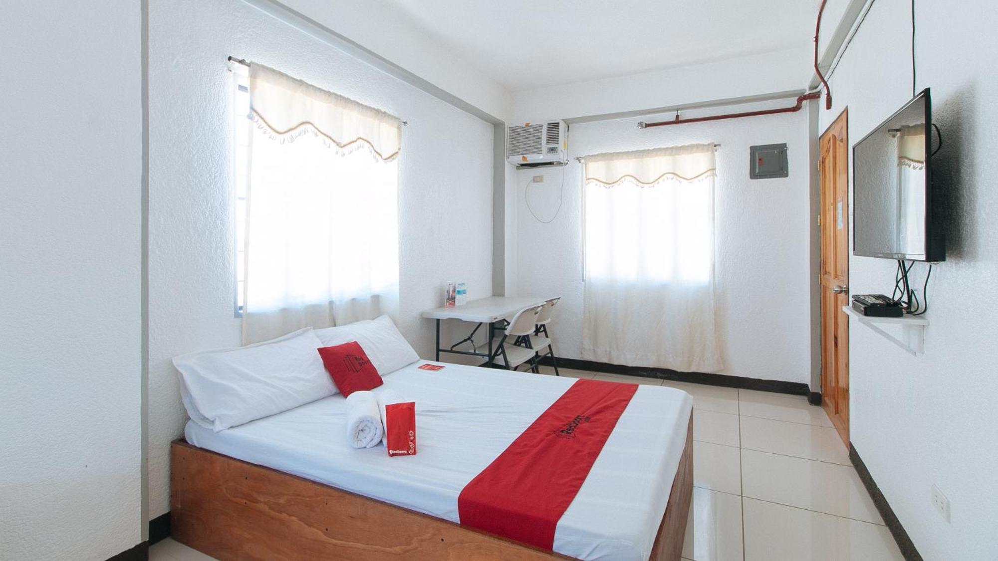 Reddoorz Plus Near Tambo Paranaque Paranaque City Exterior foto
