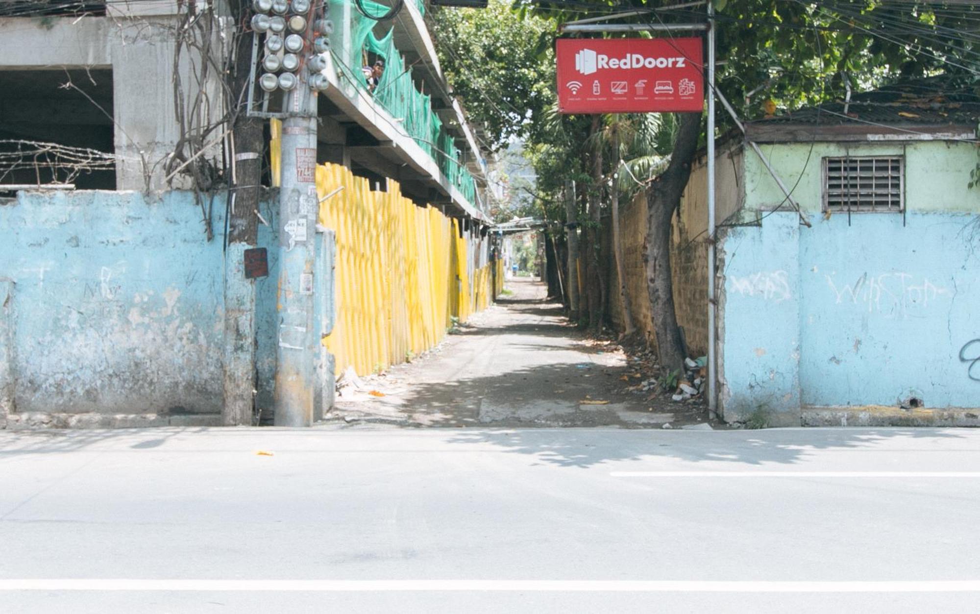 Reddoorz Plus Near Tambo Paranaque Paranaque City Exterior foto
